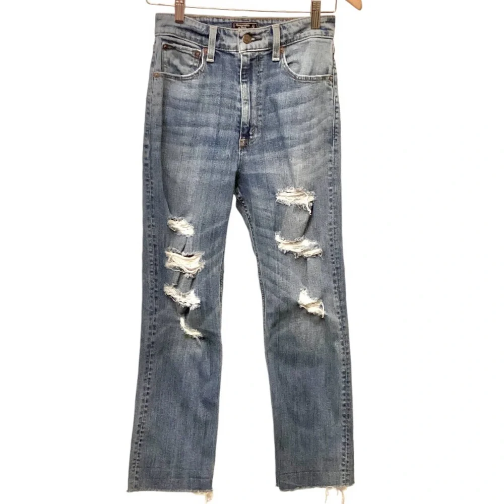 Abercrombie 4 (27) Zoe Natural Rise Ankle Straight Women’s Distressed Jeans